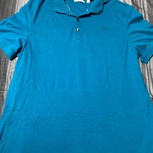 Calvéis Klein blue shirts